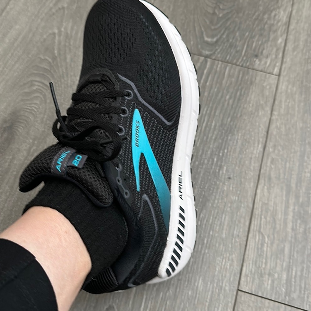 Sneakers Brooks women